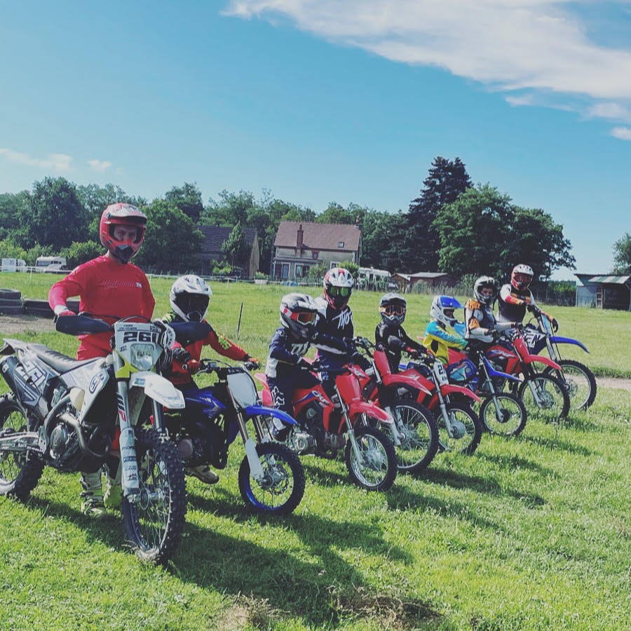 Initiation + 16 ans (D)