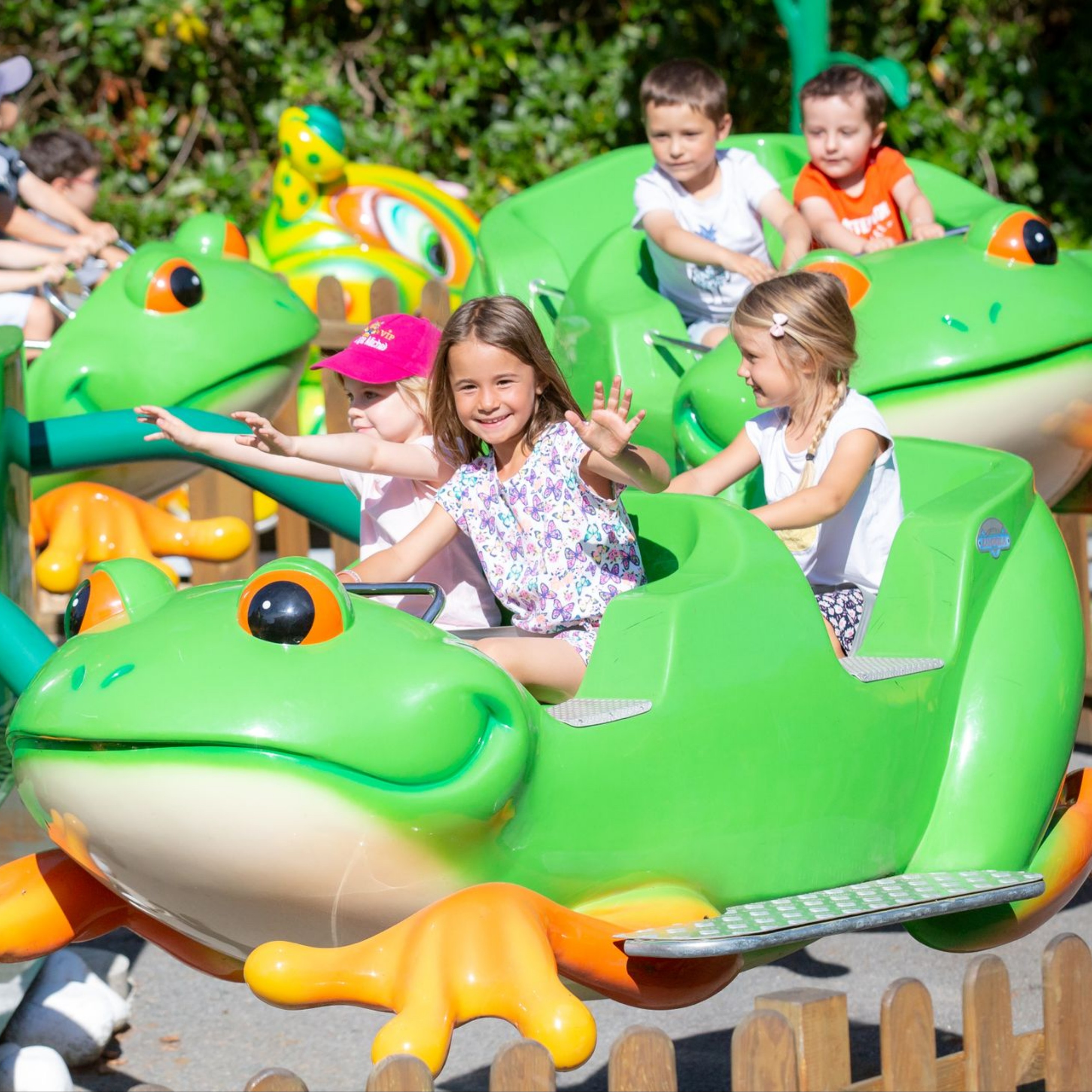 🍽️+🎟️  Repas + entrée parc enfant (+95 cm à 11 ans)