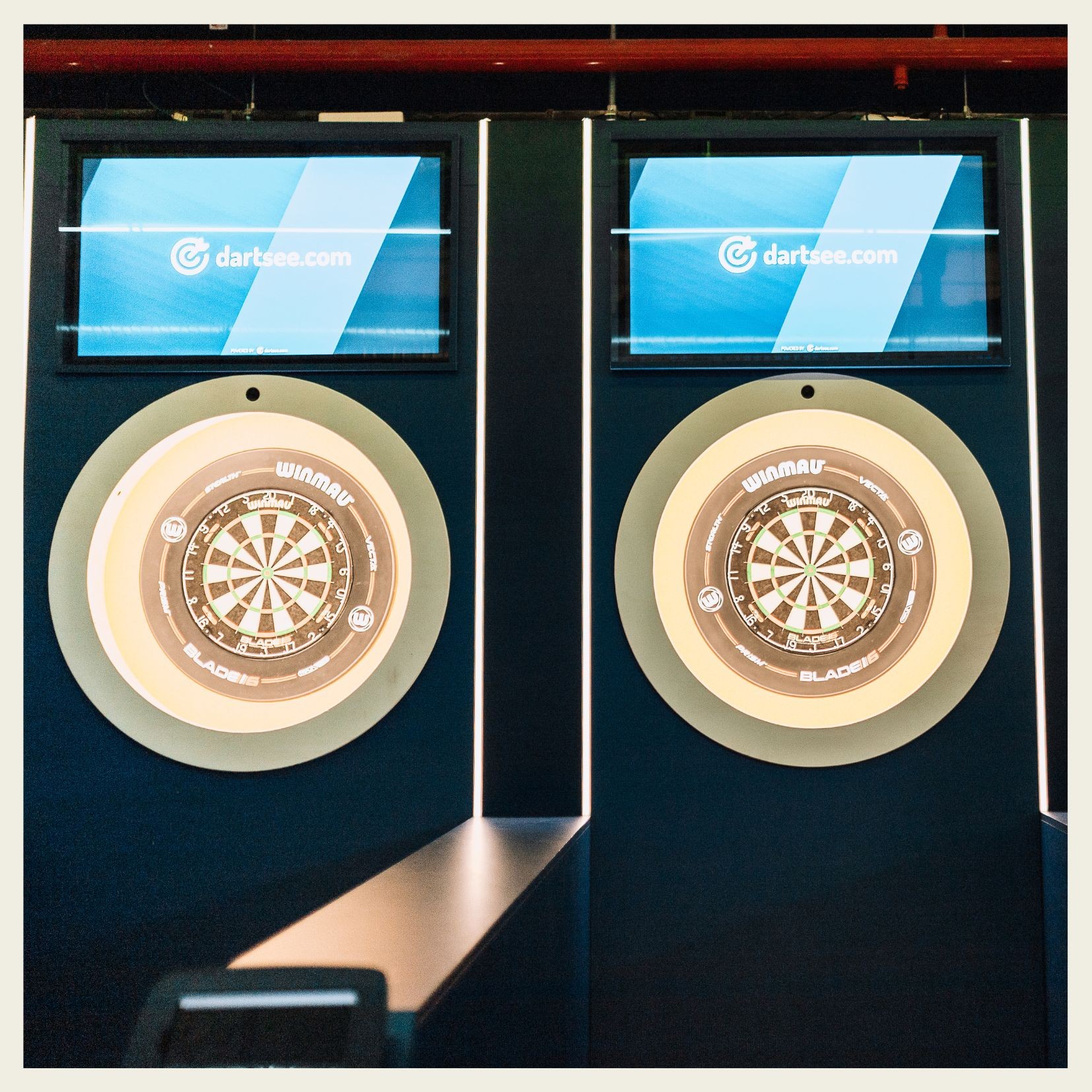 30 minutes of interactive darts (2 to 6 people)